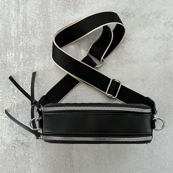 Designer Style Black Matelasse Quilted Camera Crossbody Shoulder Bag , Black NEW - Picture 8 of 10